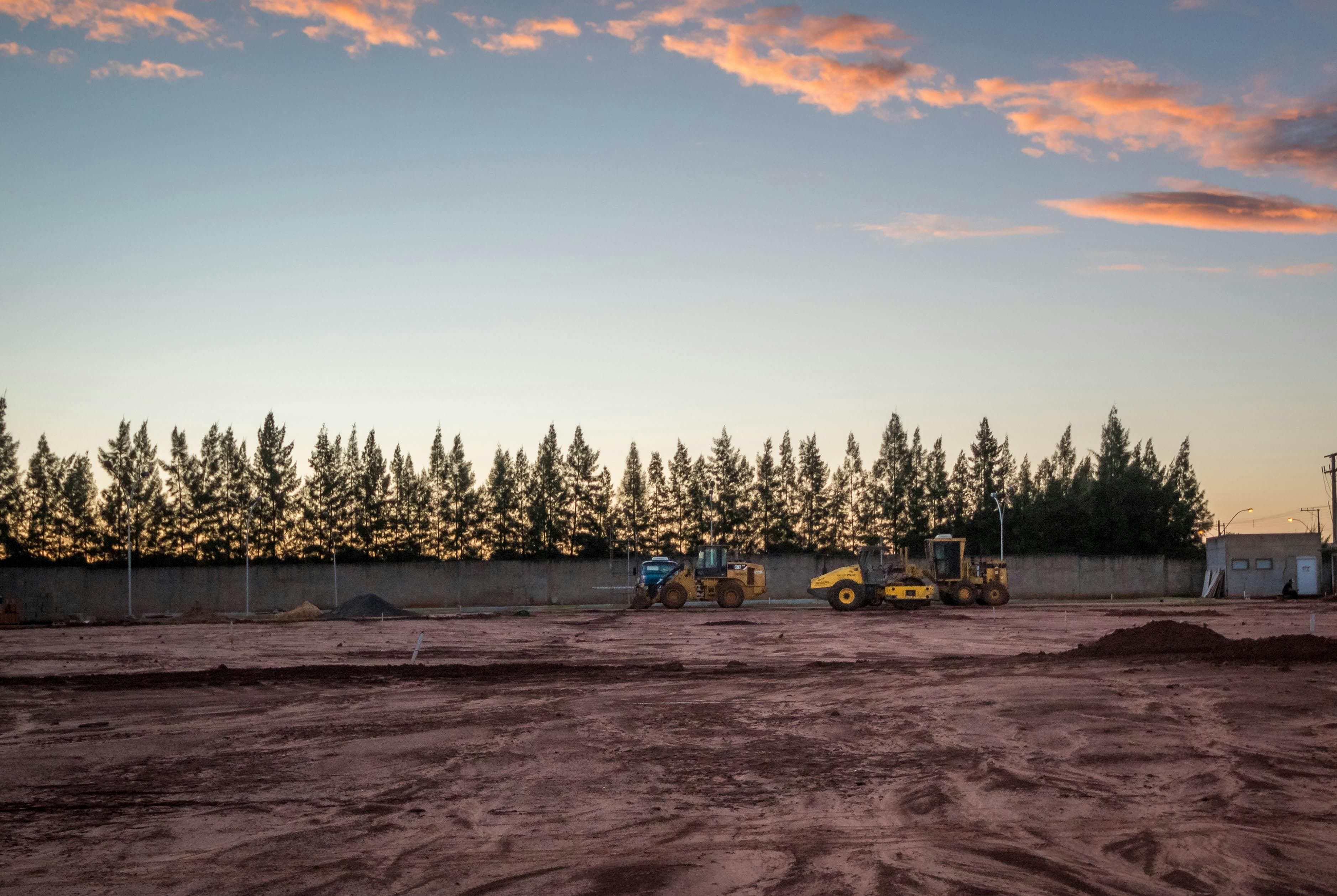 Land clearing and site preparation services